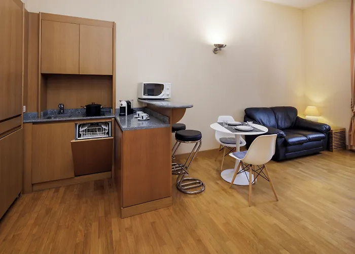 Dynasty Suites Downtown Apartments Turin
